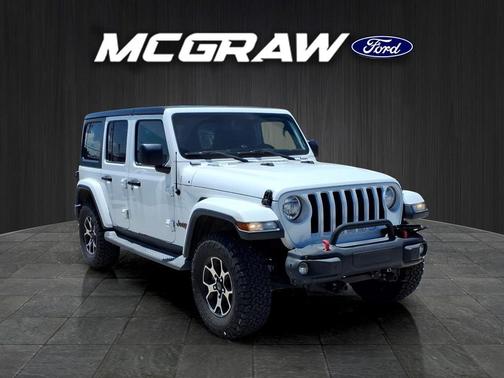 Bright White Clearcoat 2019 Jeep Wrangler Unlimited Sahara