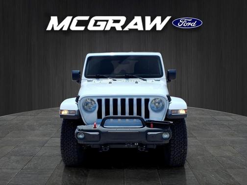 Bright White Clearcoat 2019 Jeep Wrangler Unlimited Sahara