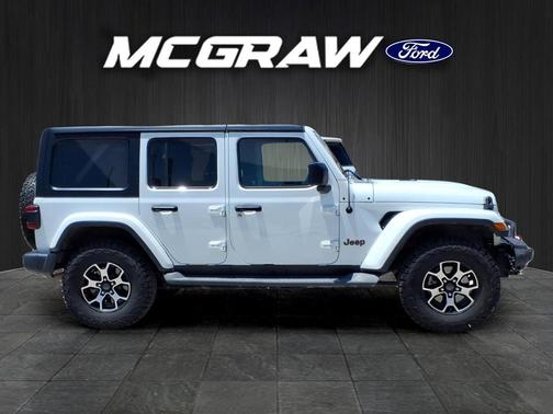 Bright White Clearcoat 2019 Jeep Wrangler Unlimited Sahara