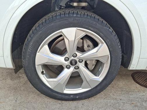 2022 Audi Q5 45 S line Premium Plus