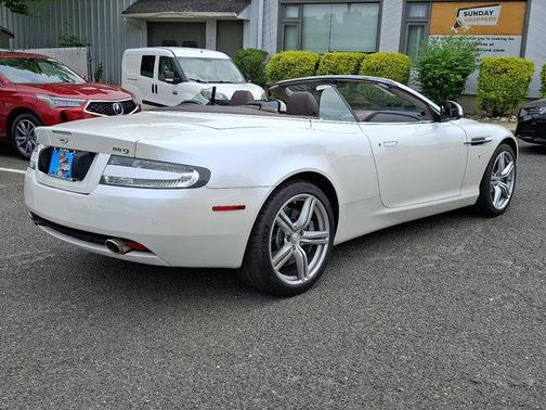 2010 Aston Martin DB9 Volante