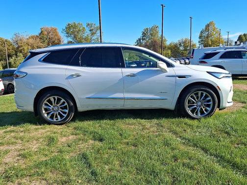 2024 Buick Enclave Avenir