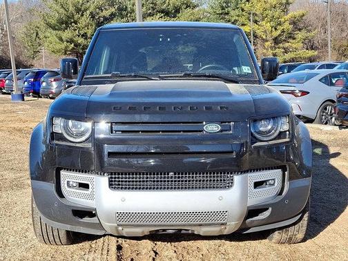 2023 Land Rover Defender 110 SE