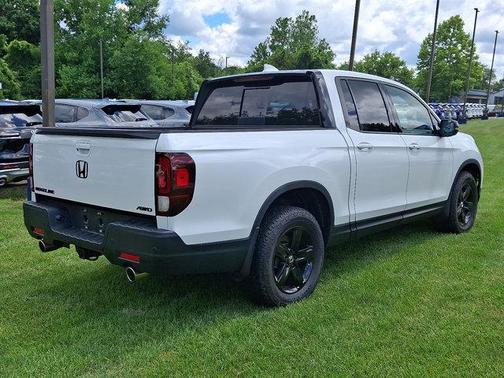 2022 Honda Ridgeline Black Edition