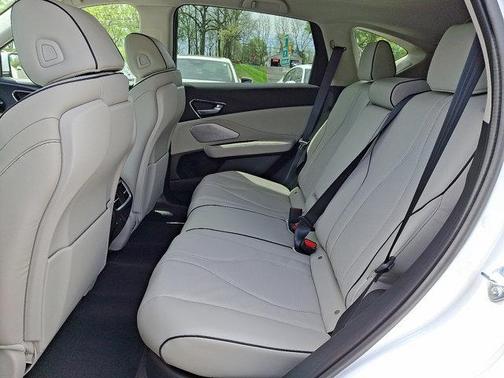 2025 Acura RDX Advance Package