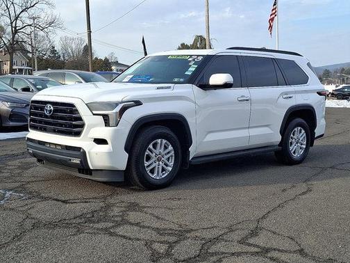 2023 Toyota Sequoia SR5