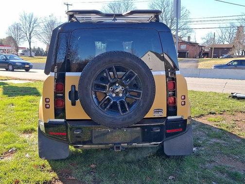 2023 Land Rover Defender 90 X-Dynamic SE