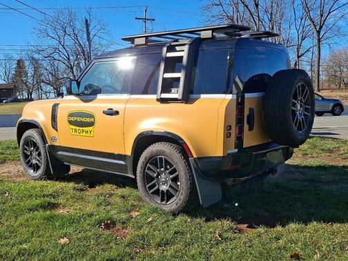 2023 Land Rover Defender 90 X-Dynamic SE