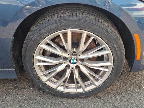 2023 BMW 330 i xDrive