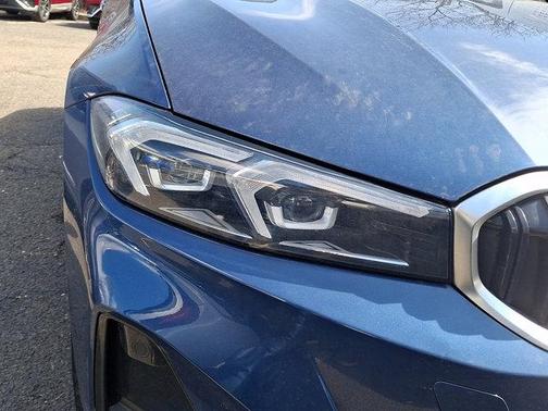 2023 BMW 330 i xDrive