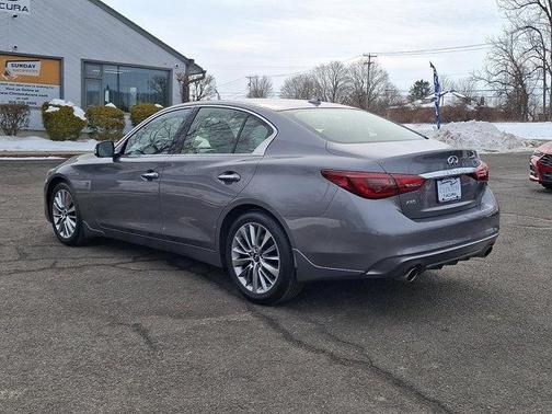2023 INFINITI Q50 LUXE