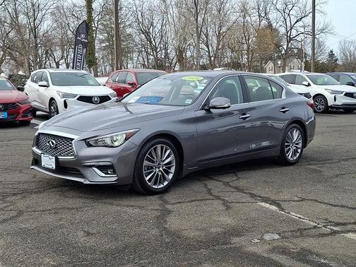 2023 INFINITI Q50 LUXE