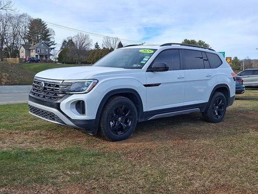 2025 Volkswagen Atlas 2.0T Peak Edition