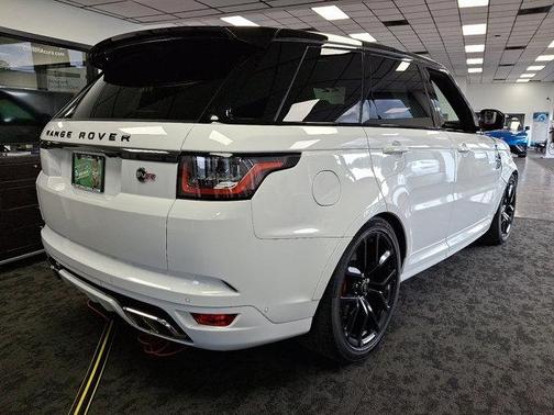 2022 Land Rover Range Rover SVR Carbon Edition