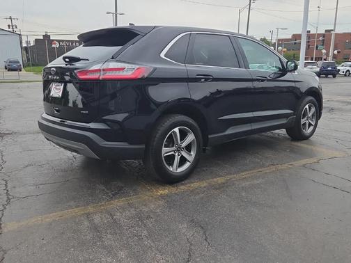Agate Black Metallic 2023 Ford Edge SEL