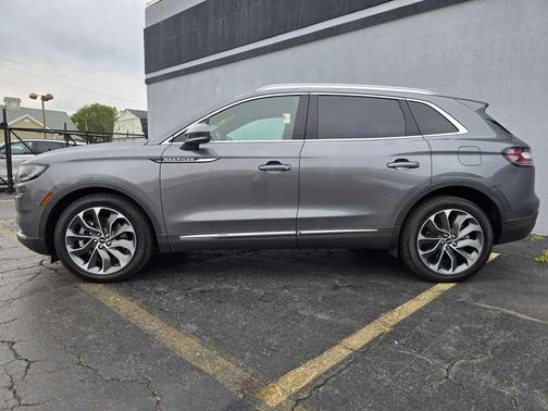 2022 Lincoln Nautilus Reserve