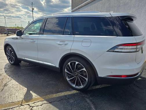 2022 Lincoln Aviator Reserve AWD