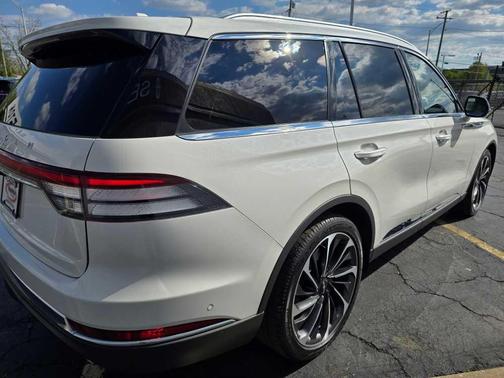 2022 Lincoln Aviator Reserve AWD