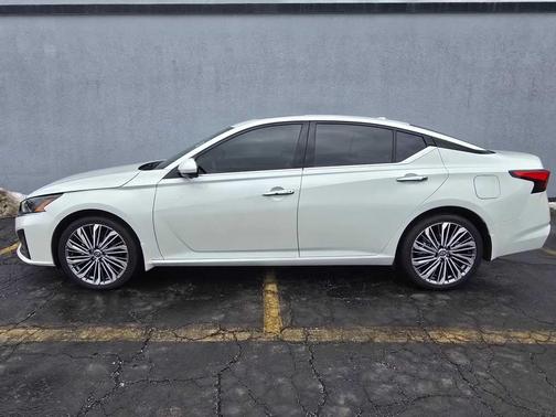 2023 Nissan Altima 2.5 SL