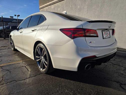 2019 Acura TLX V6 Technology & A-Spec