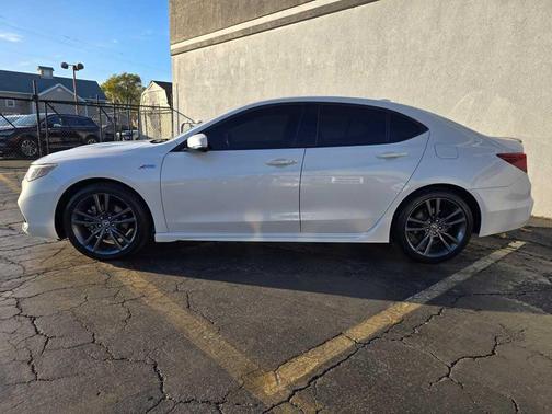 2019 Acura TLX V6 Technology & A-Spec