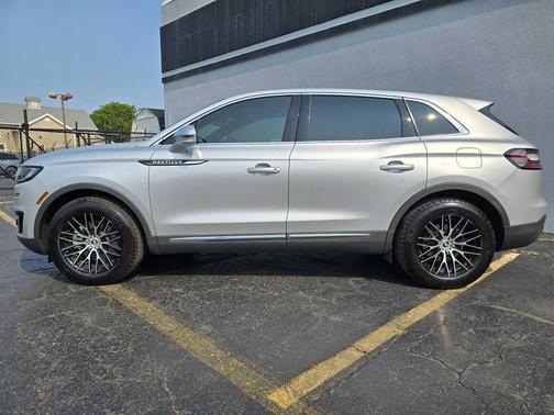2019 Lincoln Nautilus Select