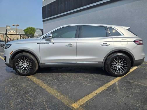 2019 Lincoln Nautilus Select