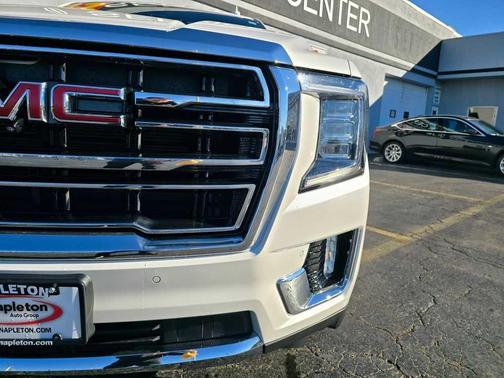 2022 GMC Yukon SLT