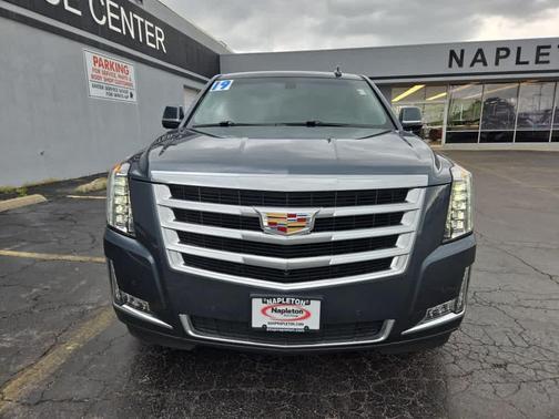 Shadow Metallic 2019 Cadillac Escalade Standard
