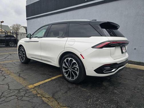 2024 Lincoln Nautilus Reserve