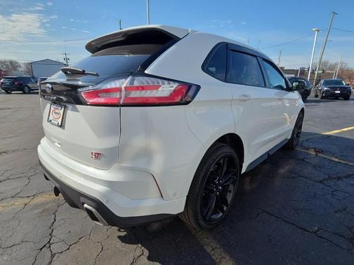 2022 Ford Edge ST