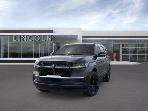 Infinite Black Metallic 2026 Lincoln Navigator Reserve
