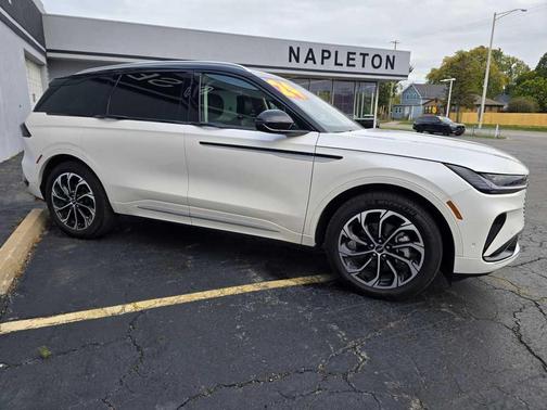 2024 Lincoln Nautilus Reserve