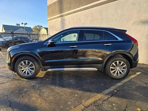2023 Cadillac XT4 Premium Luxury