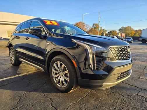 2023 Cadillac XT4 Premium Luxury