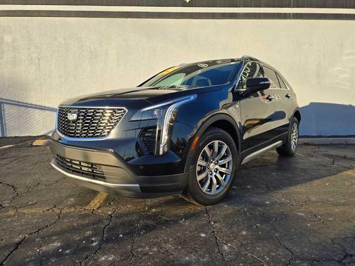 2023 Cadillac XT4 Premium Luxury