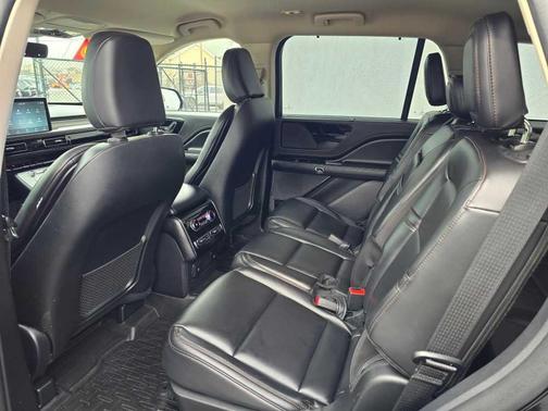 2023 Lincoln Aviator Livery