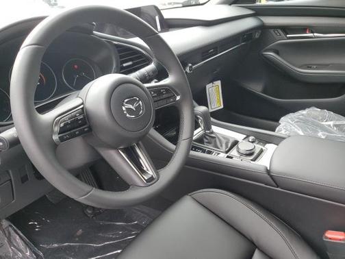 2025 Mazda Mazda3 FWD w/Preferred Package