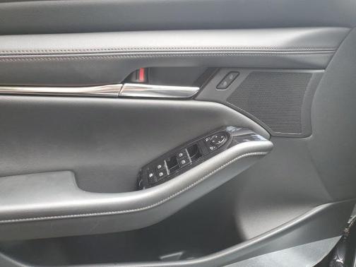 2025 Mazda Mazda3 FWD w/Preferred Package