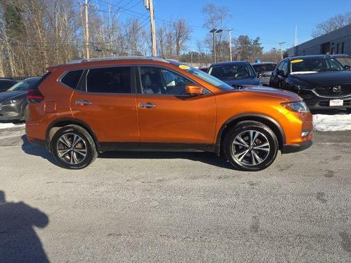 2020 Nissan Rogue SV