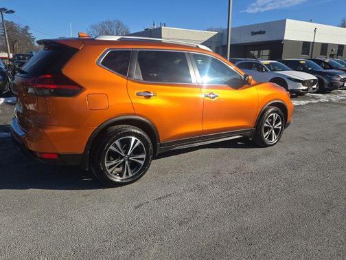 2020 Nissan Rogue SV