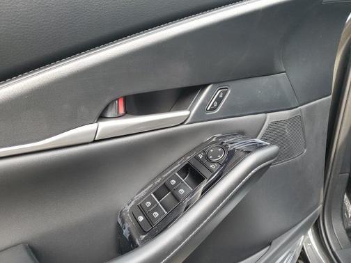 2025 Mazda CX-30 Select