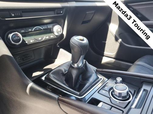 2018 Mazda Mazda3 Touring