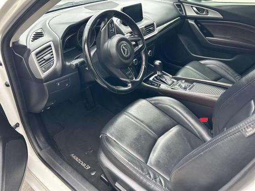 2018 Mazda Mazda3 Touring