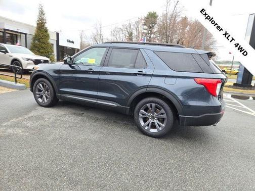 Stone Blue Metallic 2022 Ford Explorer XLT