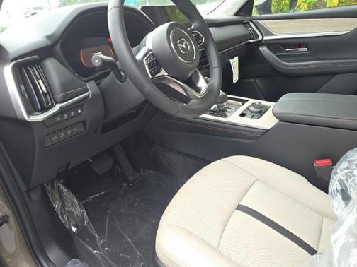 2025 Mazda CX-70 PHEV Premium Package