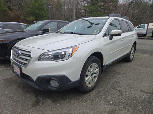 Crystal White Pearl 2017 Subaru Outback 2.5i Premium