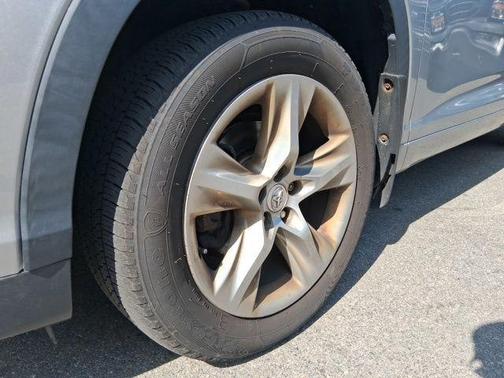Silver Sky Metallic 2014 Toyota Highlander Limited Platinum