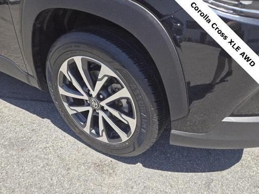 2022 Toyota Corolla Cross XLE
