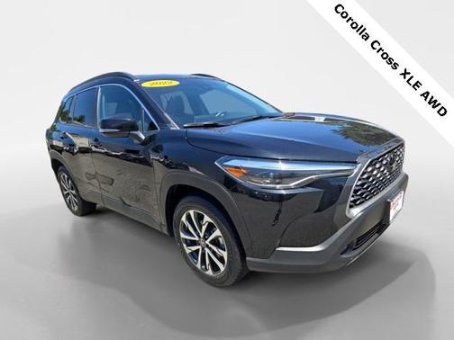 2022 Toyota Corolla Cross XLE